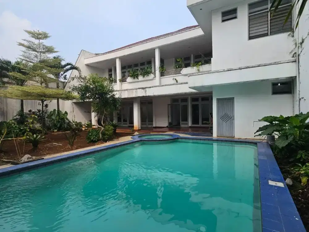 Dijual Rumah SeHarga NJOP Rumah Di Kemang, Pinggir Jalan Raya Bagus Untuk Usaha