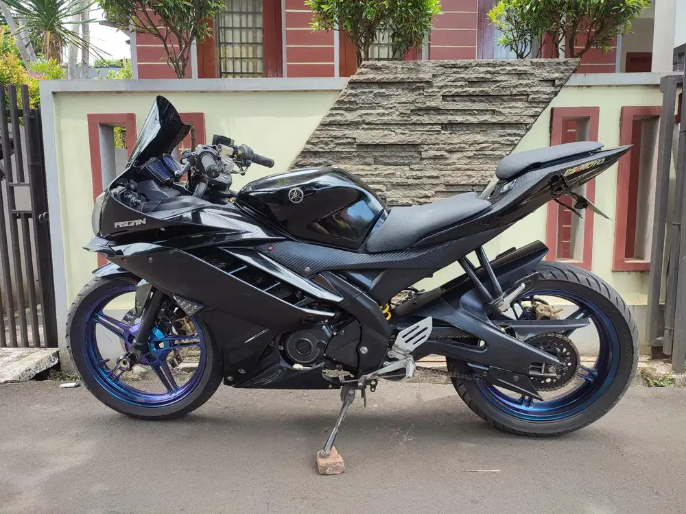R15 V2 TAHUN 2016 MOTOR CAKEP