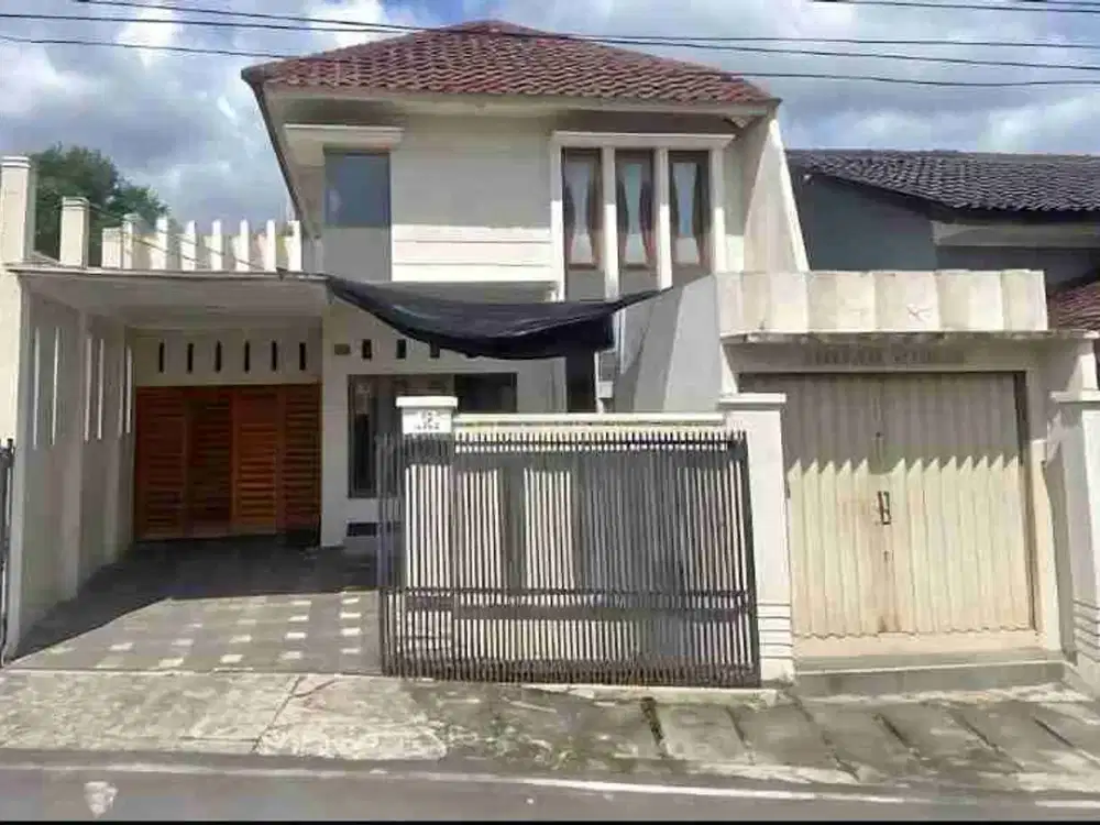 Rumah 2 Lt di Jl Jambu Raya Lamper Kidul dekat Java Mall