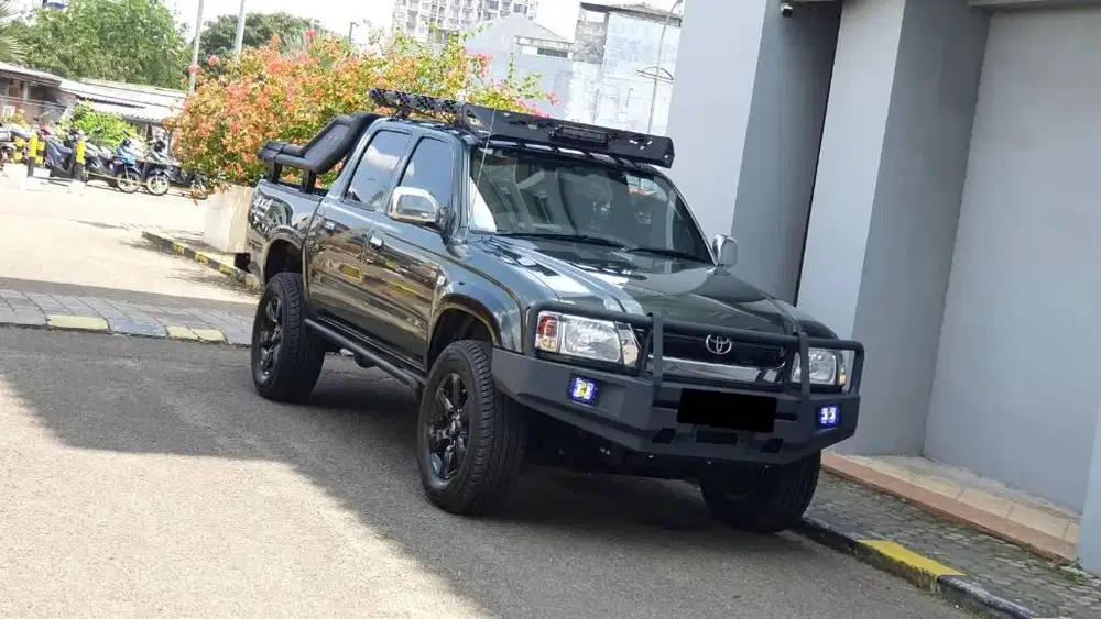 Toyota Hilux Tiger CBU Double Cabin MT Manual 4x4 2004 rare item hijau