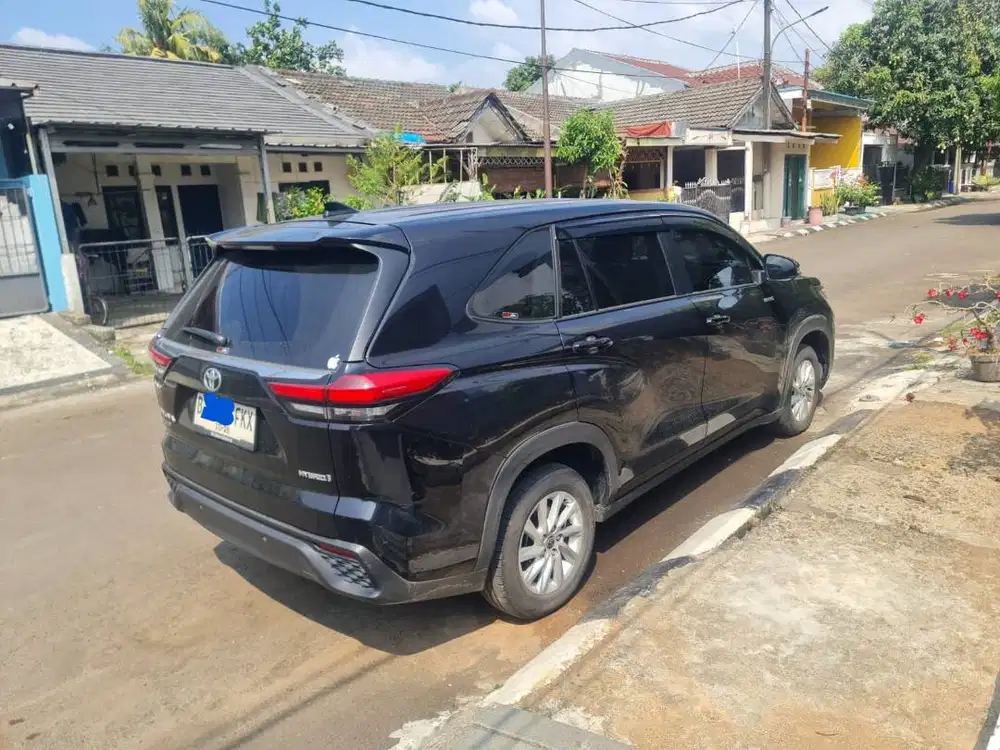 JUAL CEPAT, INNOVA ZENIX HYBRID TIPE G MATIC TAHUN 2023 HITAM
