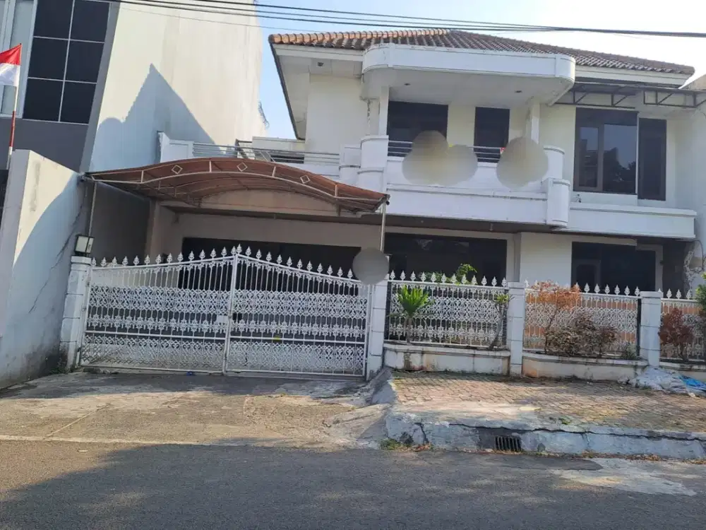 Dijual Rumah 2 Lantai di Taman Modern Cakung
