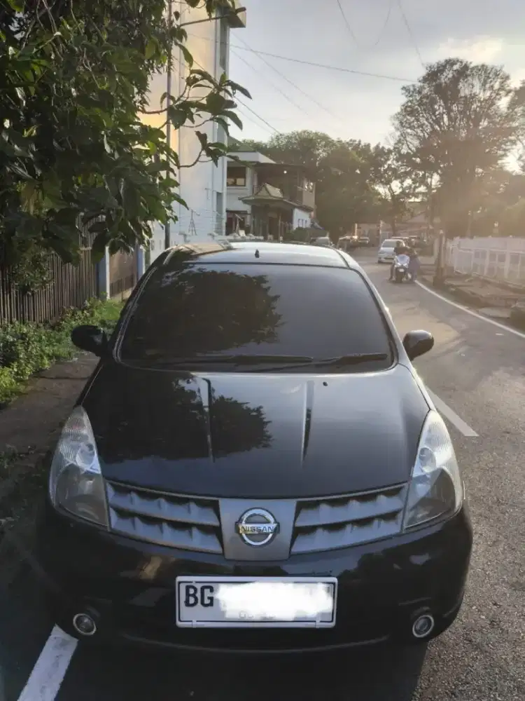 Jual nissan grand livina manual 2010