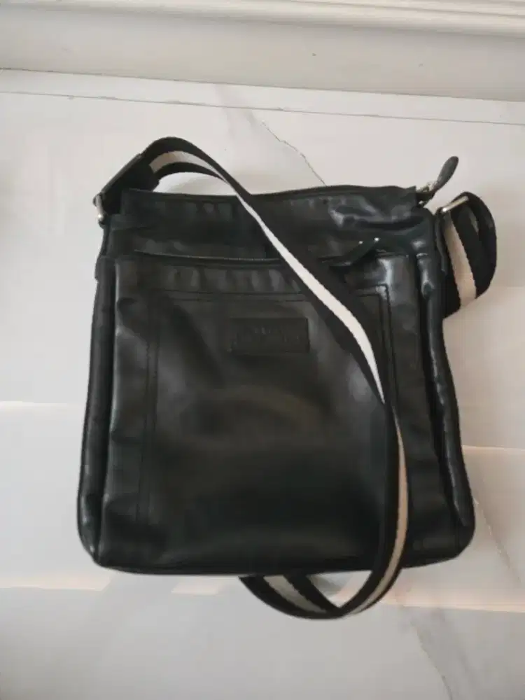 Jual tas bally pria