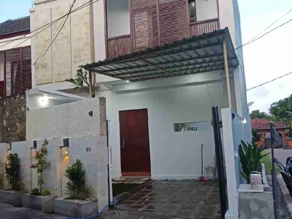 RUMAH 2 LANTAI LOKASI STRATEGIS DALAM PERUMAHAN PURIGADING JIMBARAN, BALI