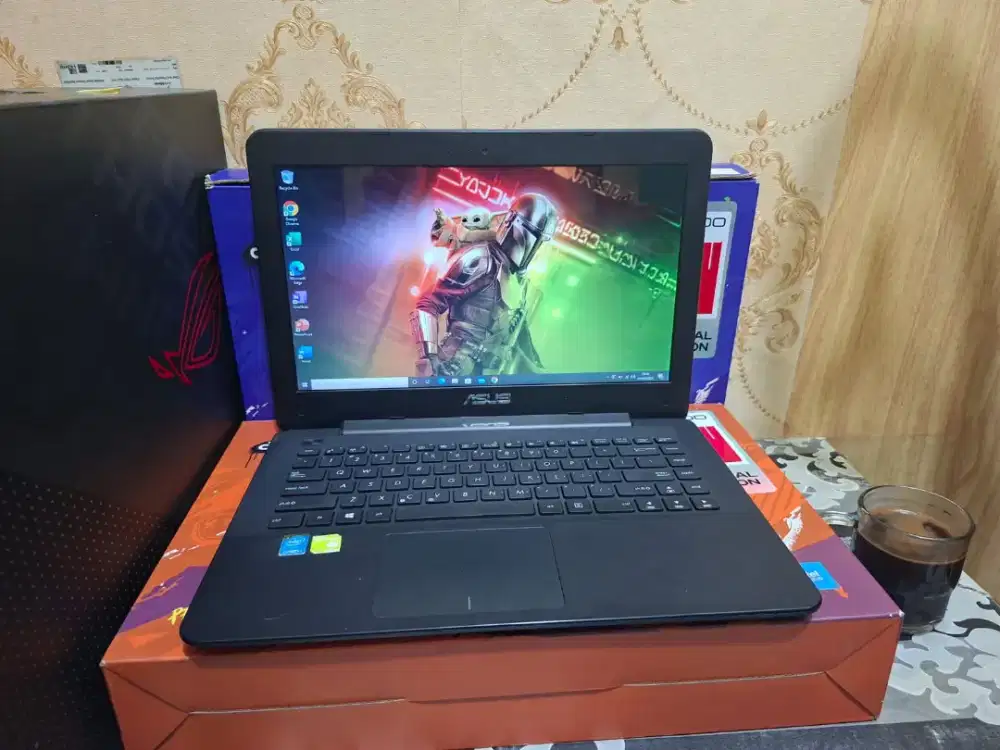 Laptop Asus X455LF - Core i3-4005U - 4GB -SSD 128GB -HDD 500GB -GRESS