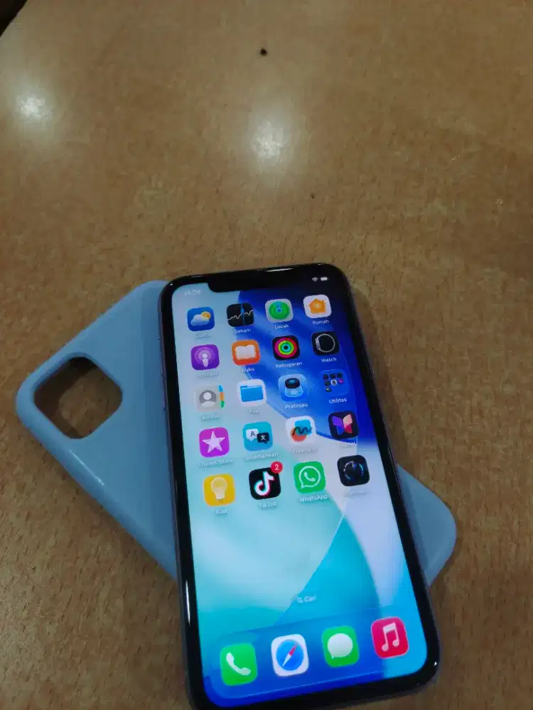 Di jual Iphone 11 128 ex inter