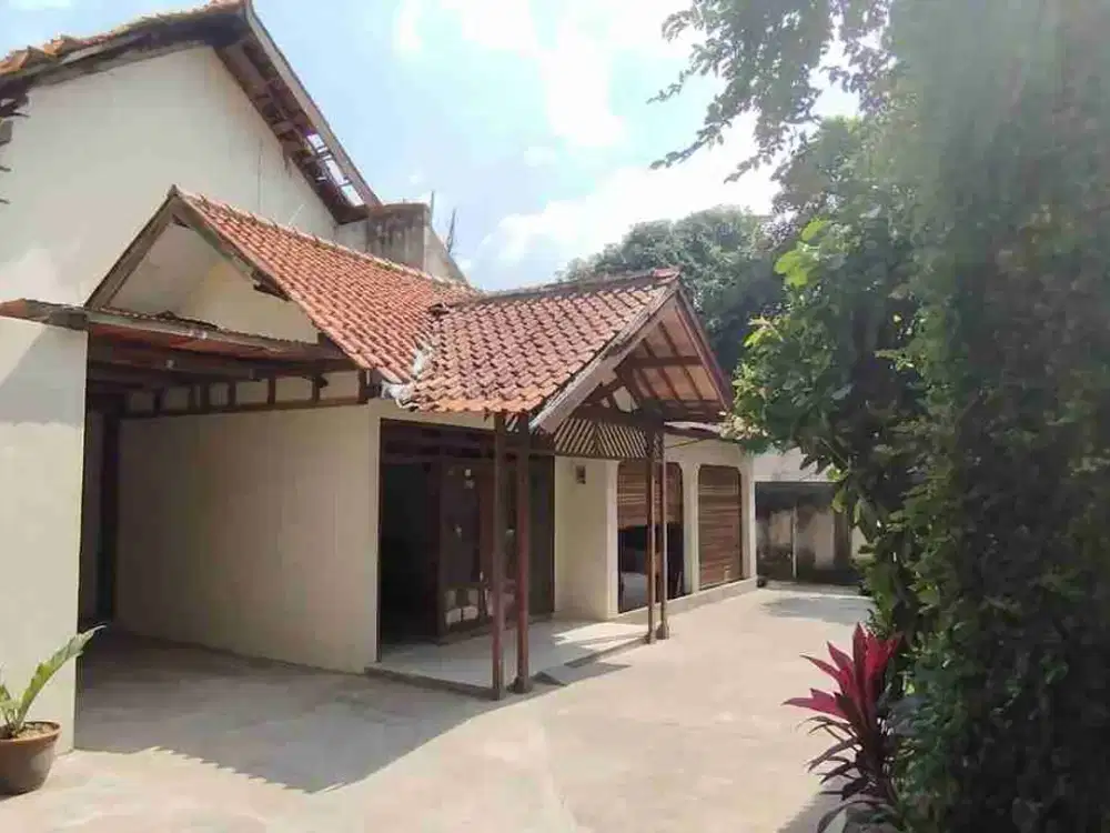 Dijual Tanah Beserta Rumah Lama seluas 500 m² – Bintaro, Pesanggrahan