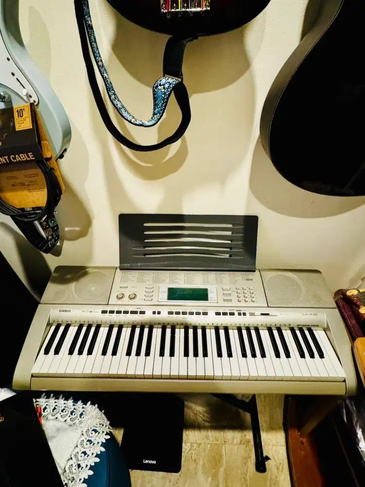 Keyboard Casio LK 270