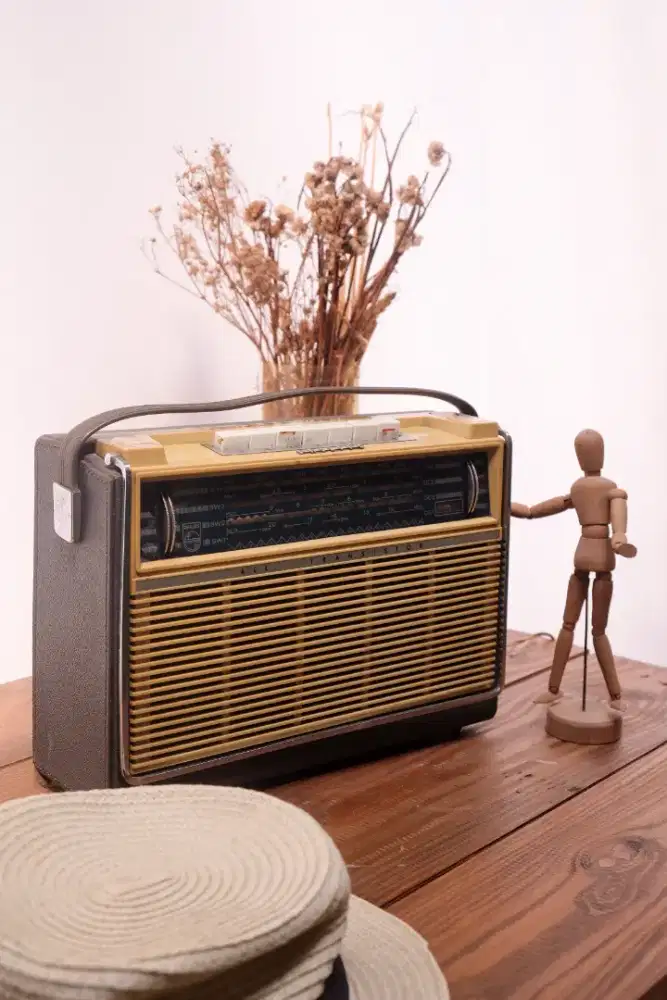 Radio jadul philips L4X25T