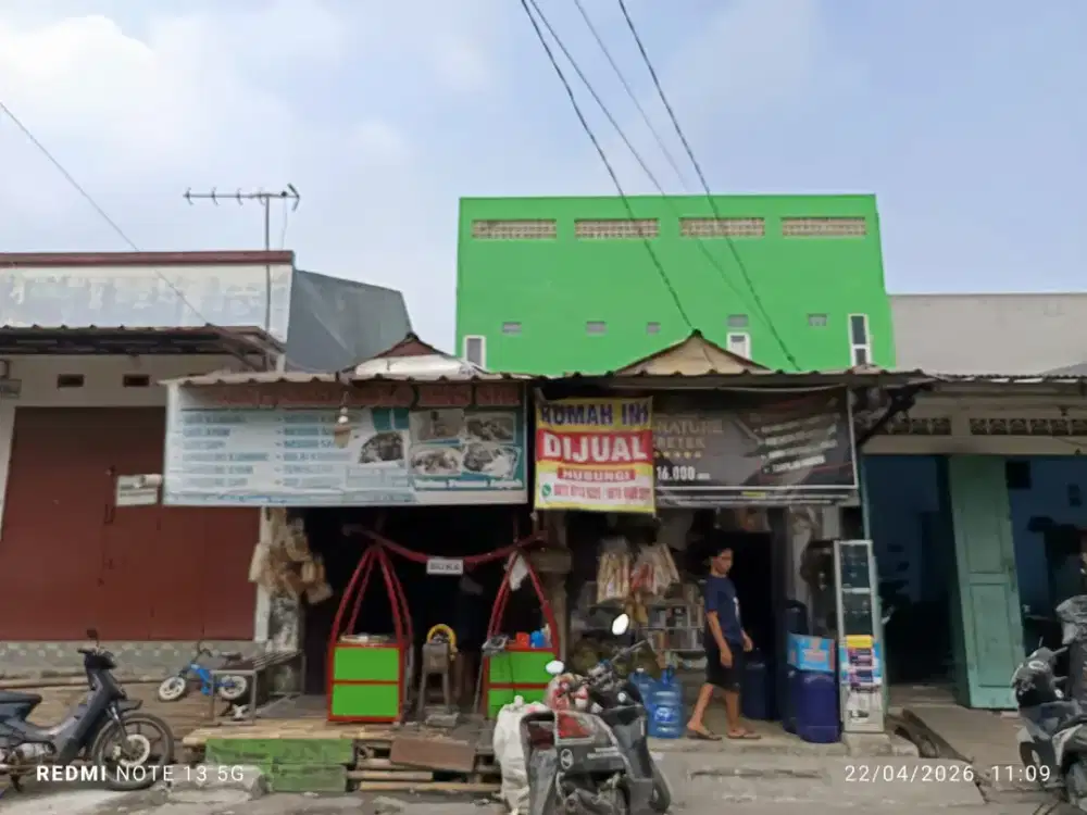 Dijual rumah dipinggir jalan