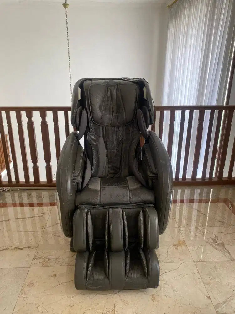 KURSI PIJAT ELEKTRIK FULL BODY – SMART DELIGHT QUADRO TECH