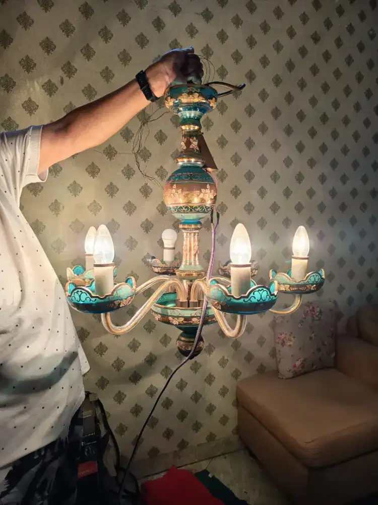 Dijual lampu kristal bekas warna biru