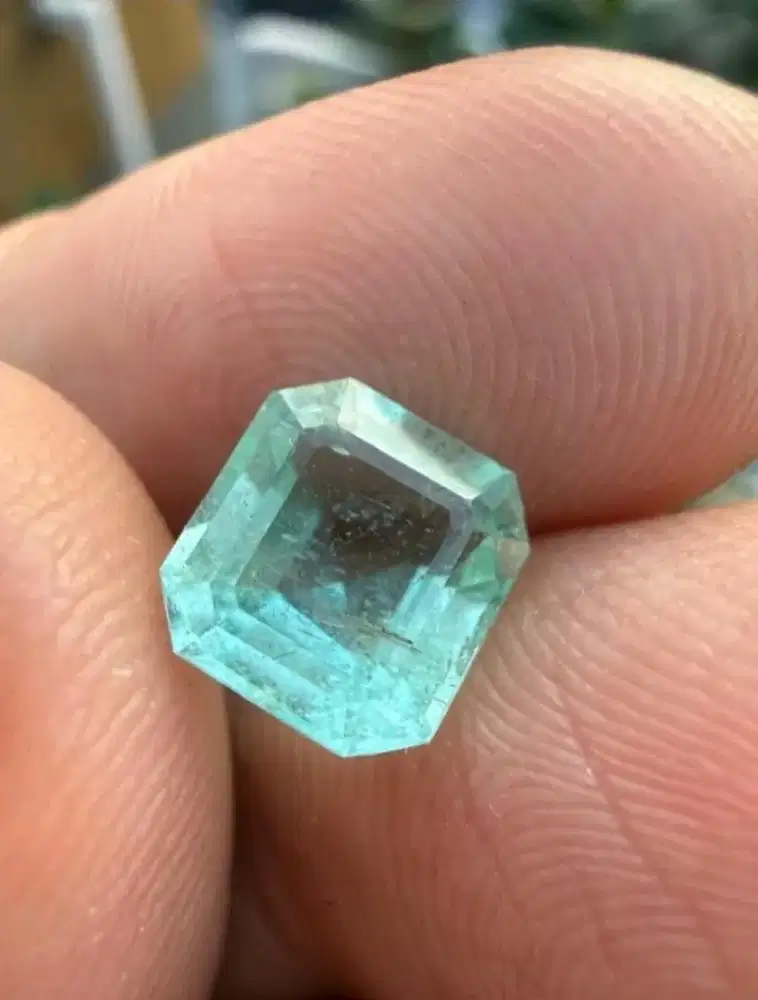 Natural 2.51 cts Swat Pakistan Emerald Neon Green Minor