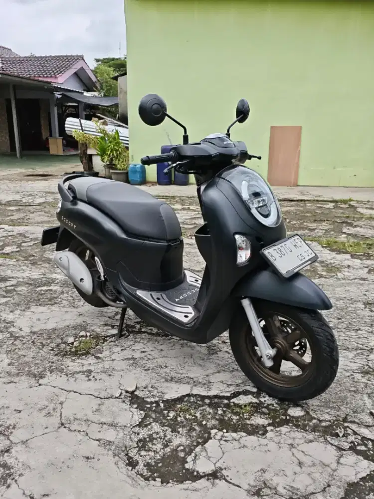 -sale Honda Scoopy New Prestige