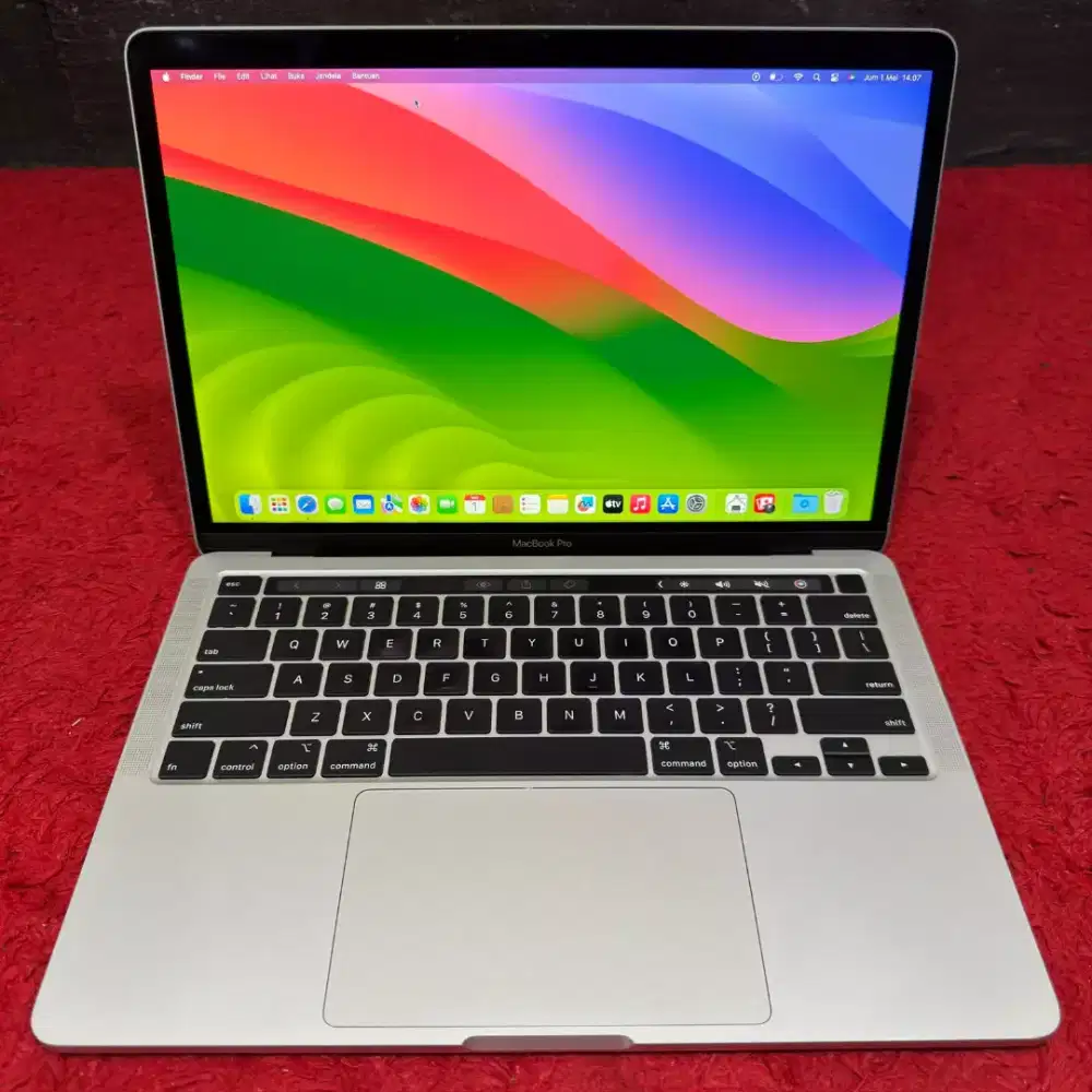 Macbook pro 2020 touchbar ram 16gb ssd 256gb i5 siap pakai bisa cod