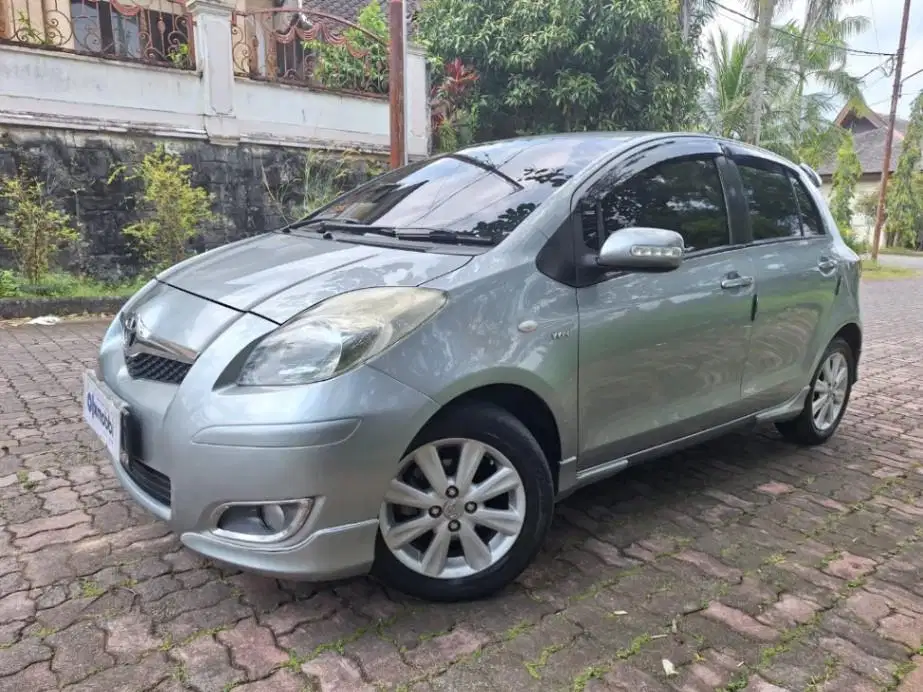 Toyota Yaris 1.5 E Bensin-AT 2012 KTZD