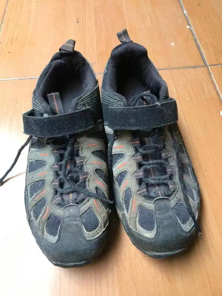 Sepatu MTB keren masih bagus