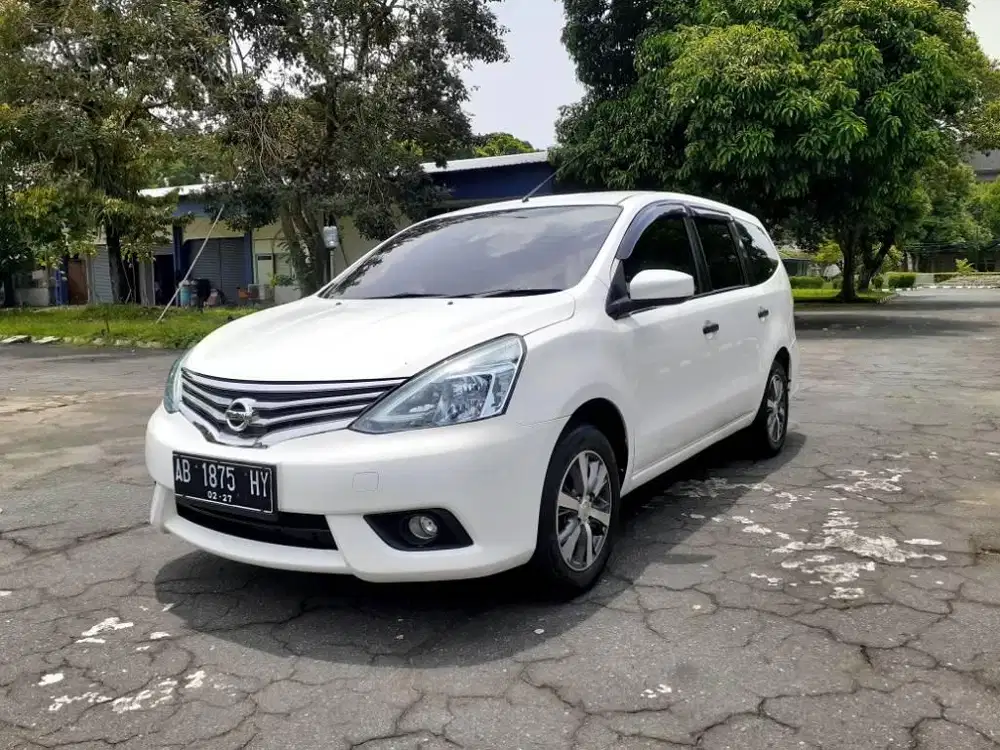 Grand Livina SV AT Km 82 Ribu Pajak Panjang