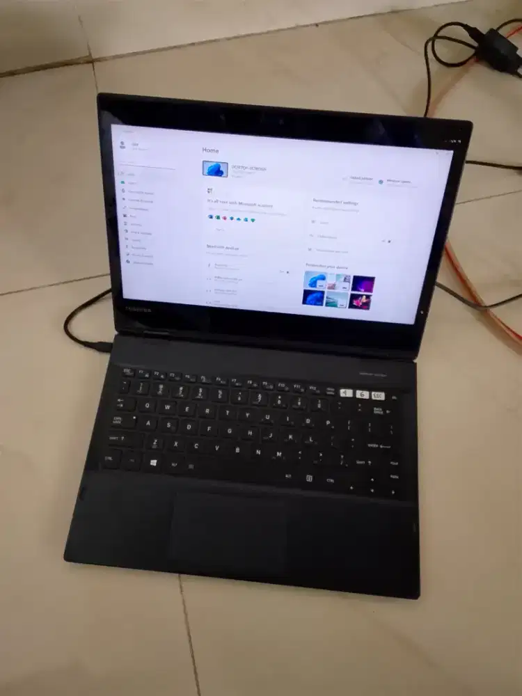 Laptop Toshiba Portege X20W-E - intel i5 Gen 8 - Ram 8 - Ssd 256