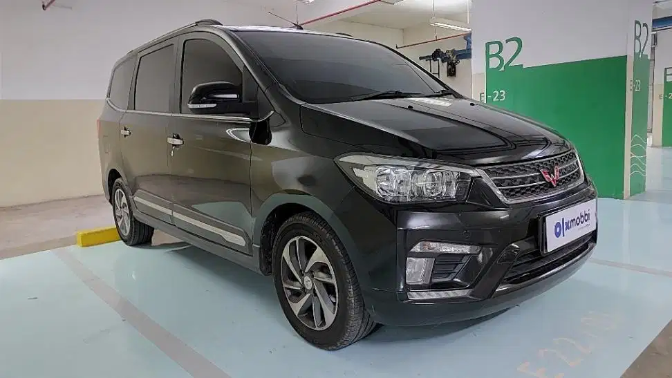 DP MURAH Wuling Confero S 1.5 L Bensin-MT 2020 Hitam CVDCD