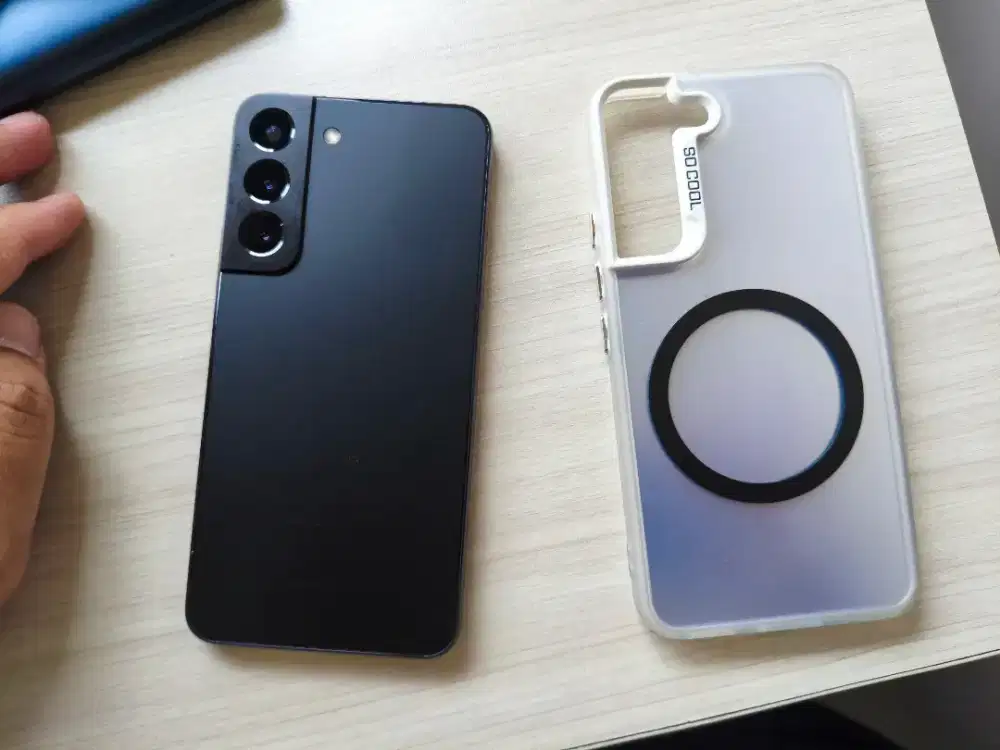 Samsung s22 8/256 eks sein black