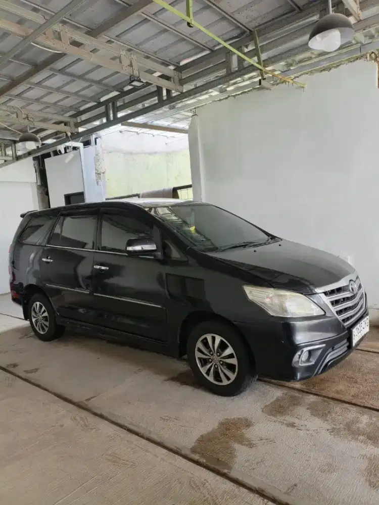 Kijang Innova V 2.0 Matic 2015