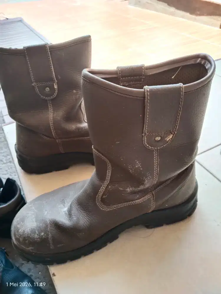 Sepatu Safety Kings