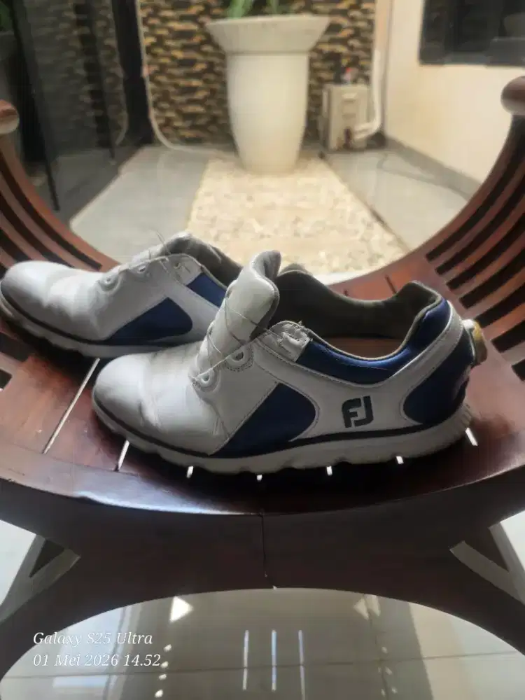 Sepatu Golf merk Foot Joy (FJ)