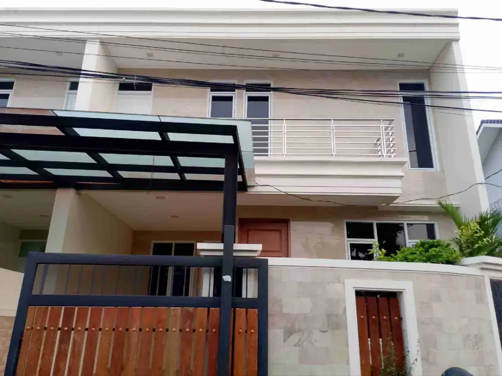 Rumah Sewa Jatiwaringin, -+1 KM LRT