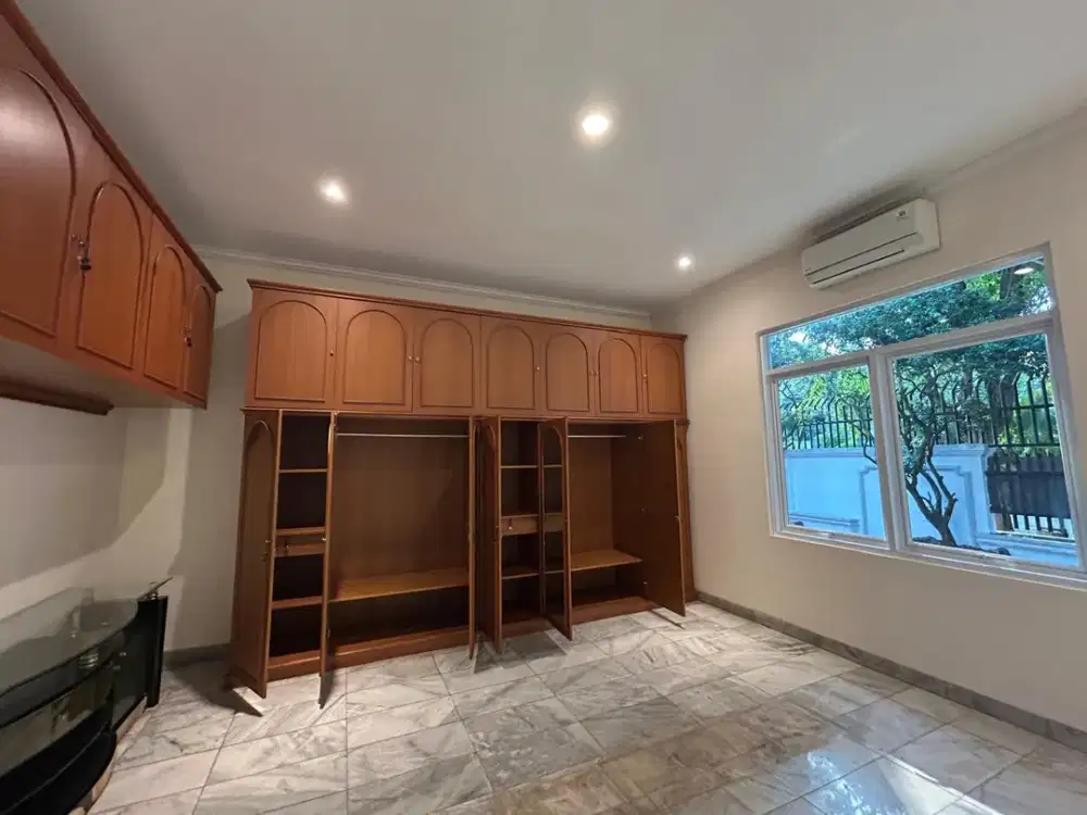 Disewakan Rumah Paradise 3BR Lokasi Strategis