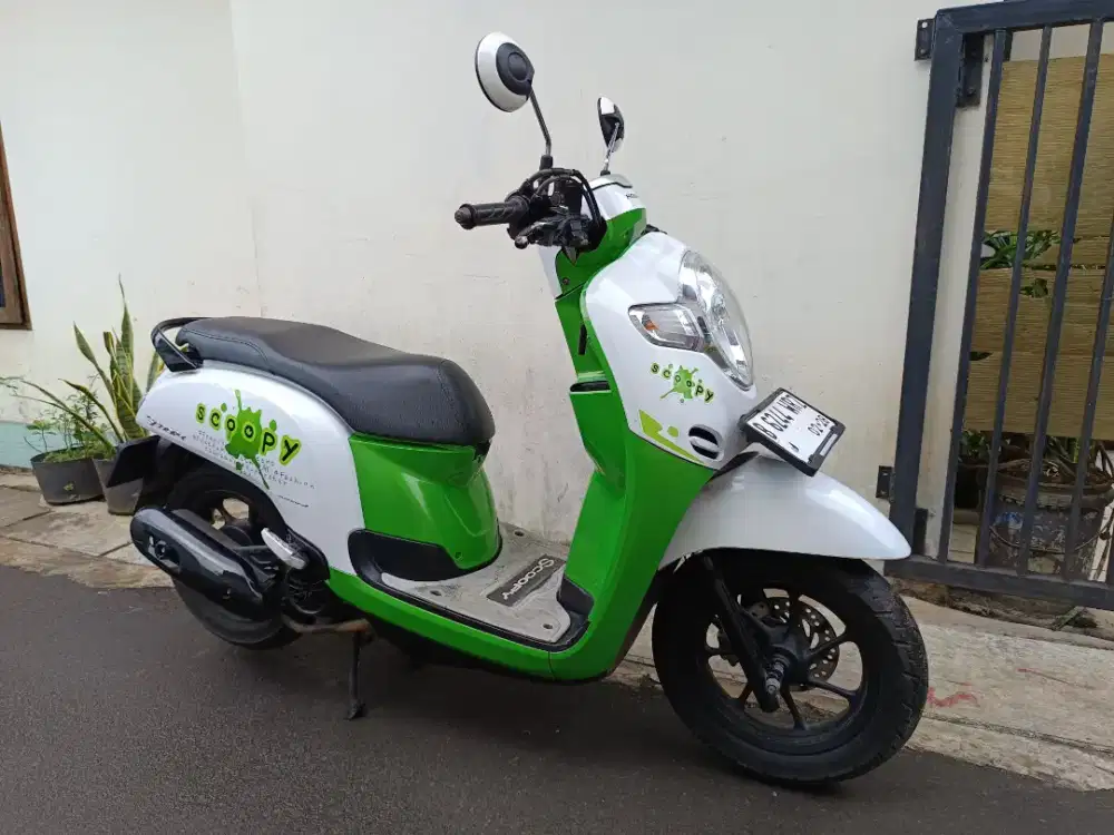 Honda scoopy donat 2018 lengkap mesin halus