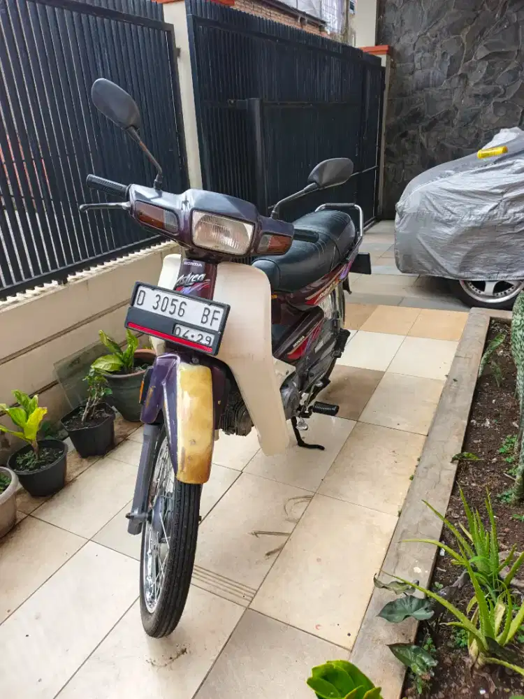 Astrea grand 1994 asli merah jarang ada