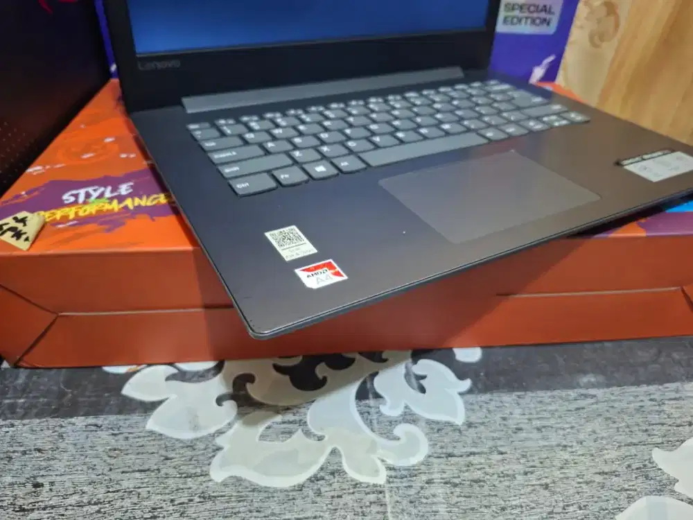 Laptop Lenovo Ideapad V330