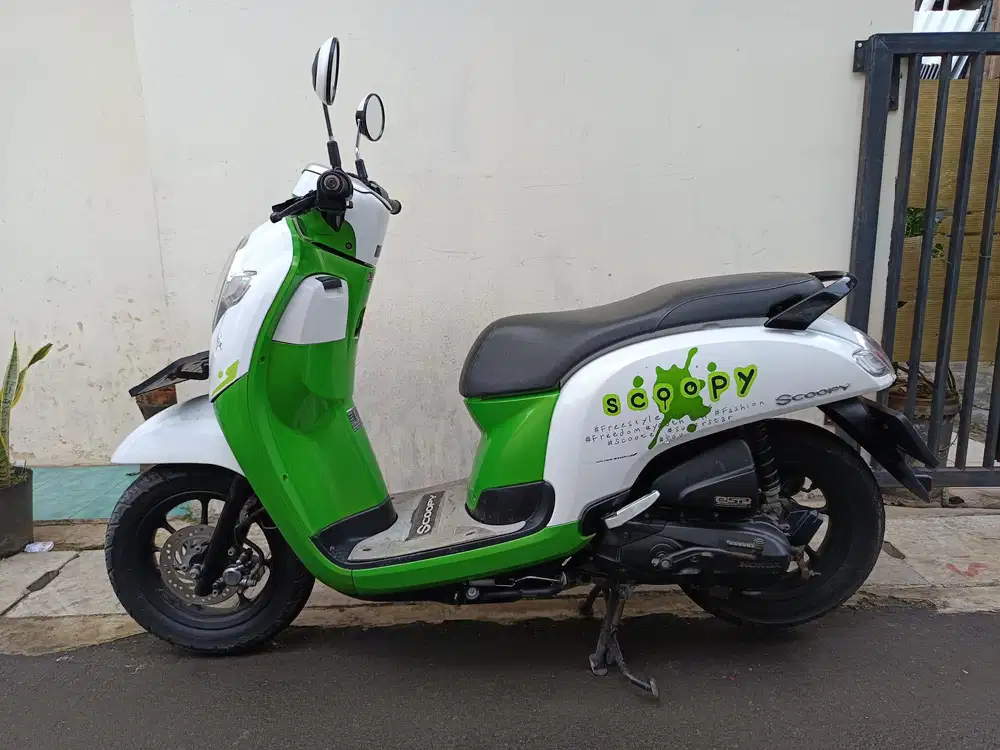 For sale scoopy donat 2018 bagus
