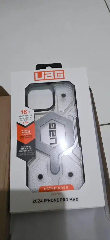 Case iphone 16 pm UAG original 100%