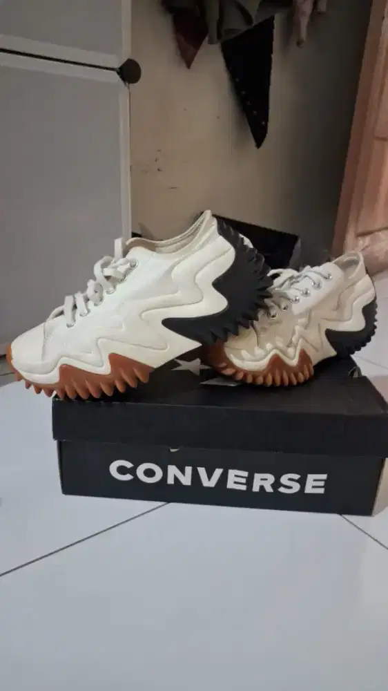 Sepatu converse batu 2x pakai