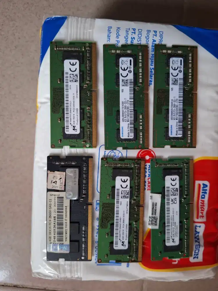 Bismillah di jual ram laptop 4gb ddr4 kondisi tes ok