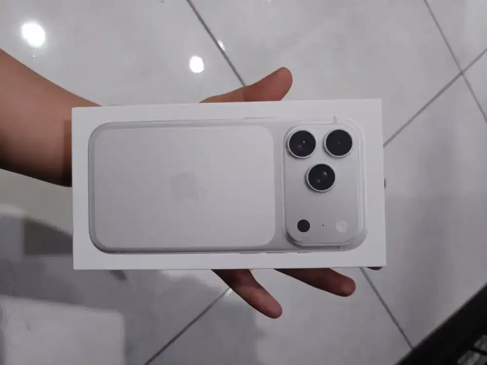 IPHONE 17 PRO 256 SILVER NEW IBOX