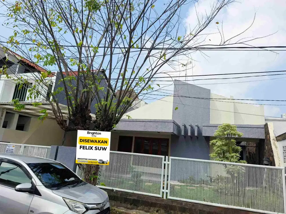 Disewakan Rumah  Klampis Indah