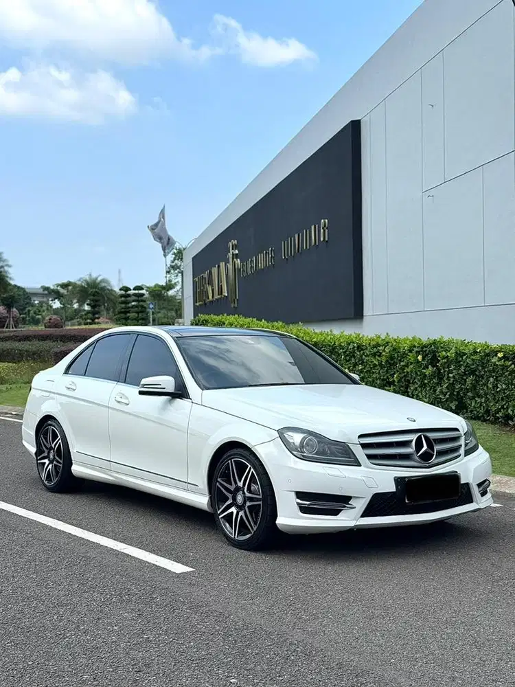 RARE ITEM & ODO LOW! Mercedes Benz C250 AMG+ A/T