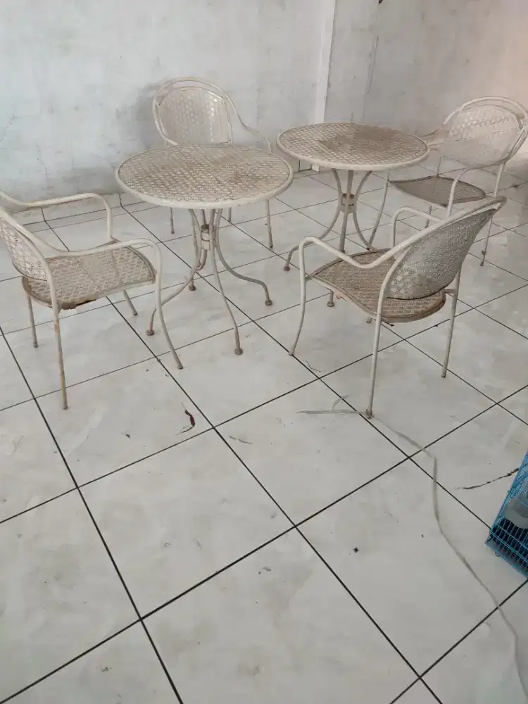 2 set meja santai plus kursi