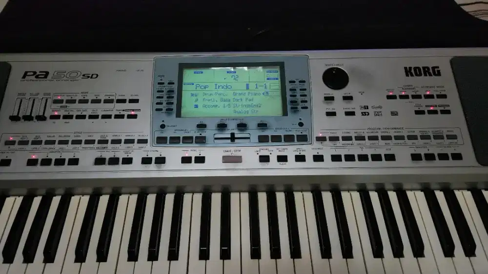 Keyboard KORG PA50SD Bonus Style, Sarung, Stand Siap Manggung