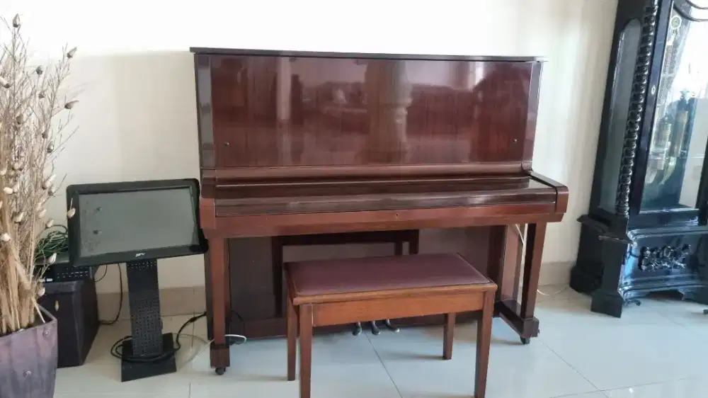 Piano Klasik Yamaha U5