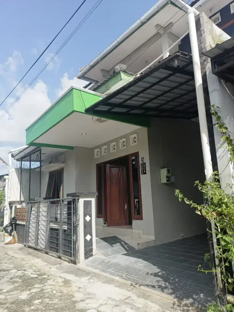 Disewakan rumah dua lantai Kadisoka Purwomartani Kalasan