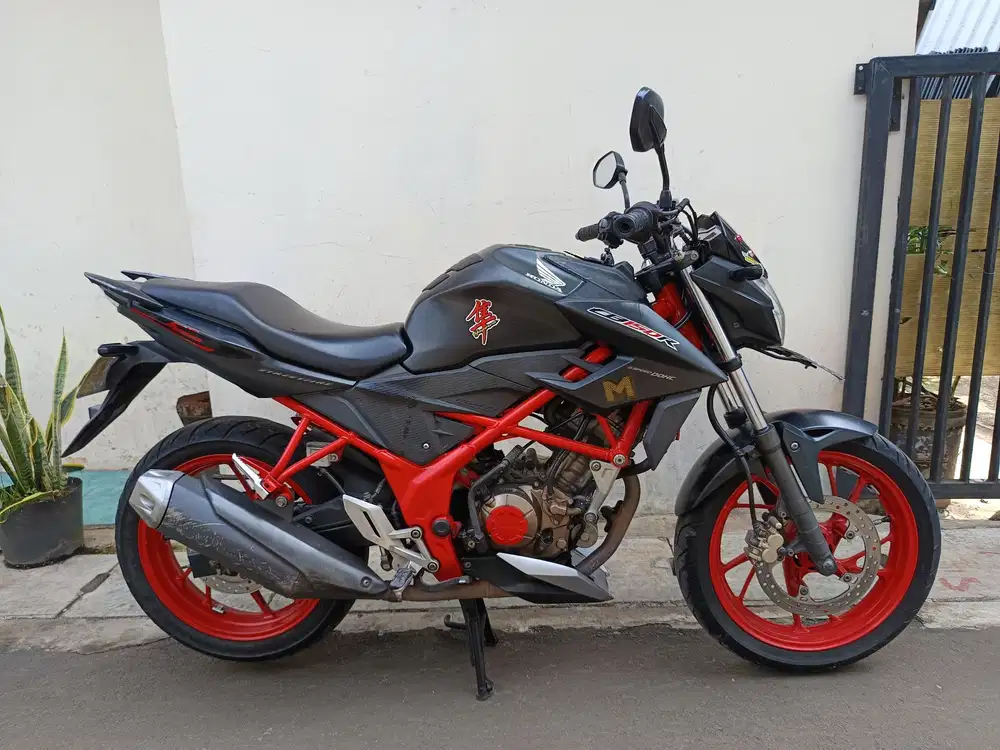 Honda cb150R 2017 lengkap pajak hidup