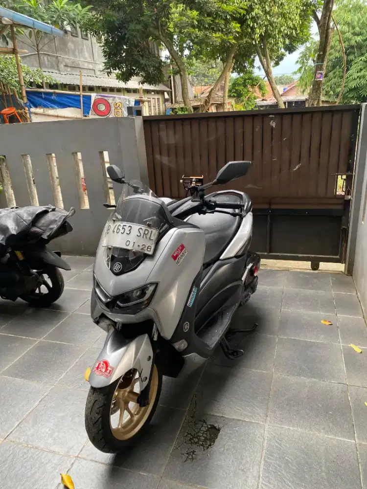 Nmax New 2023 V2 Keyless Silver