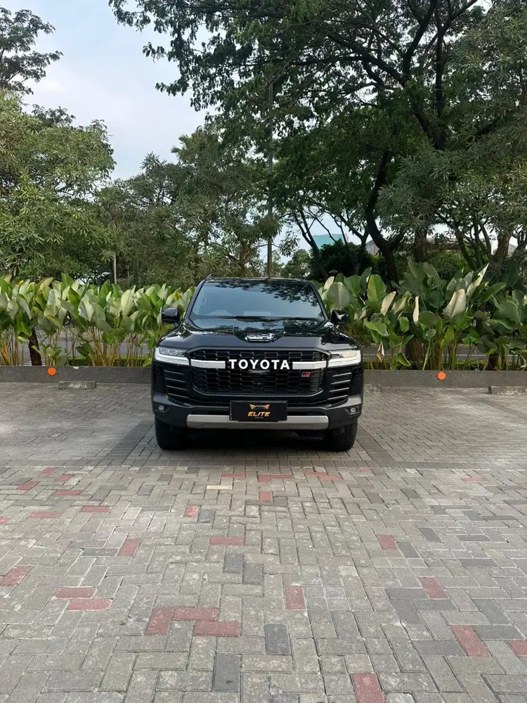 Toyota Land Cruiser 300 GR Sport 2023