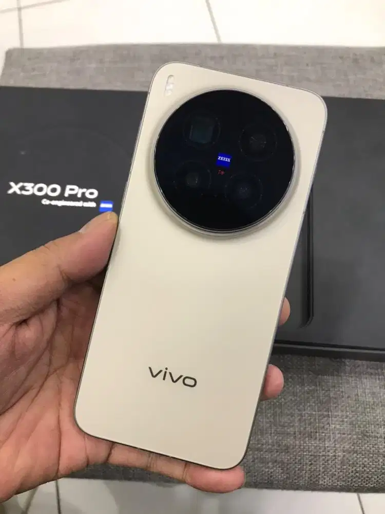 Vivo x300 pro 16/512 like new garansi