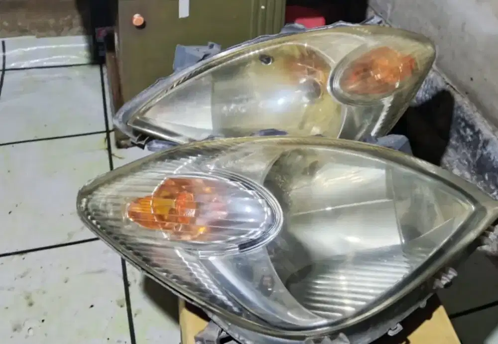 Headlamp avanza lama